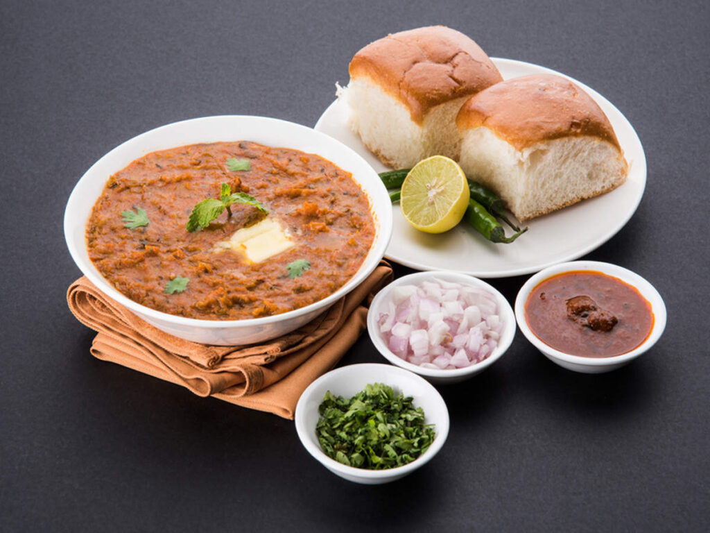 How to make pav bhaji in 7 easy step.