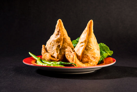 How to make samosa in 4 easy steps.