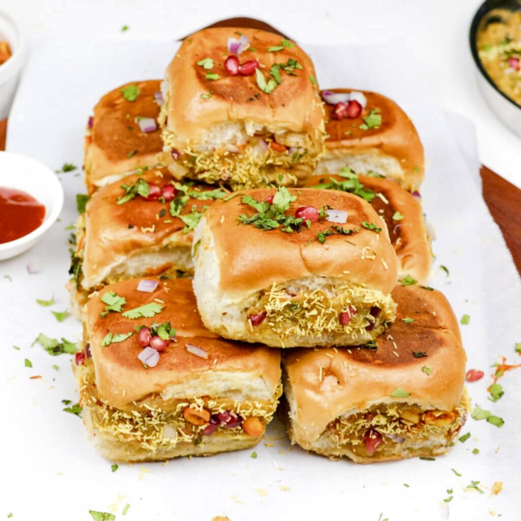 Make a dabeli in just 5 steps: