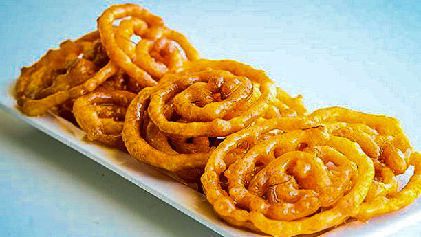 How to make Jalebi: with 5 easy steps.