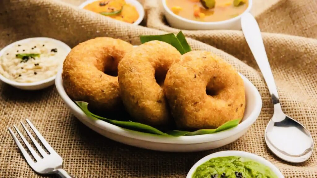 Step By Step Instructions Of Mendu vada Recipe :