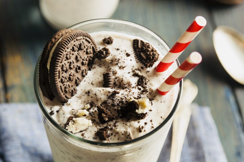 Oreo Milkshake Recipe | Just In 6 Easy Steps.