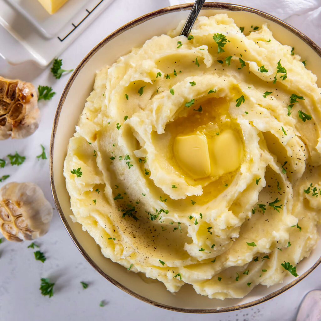 Garlic Mashed Potatoes Recipe by Newszzers